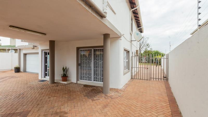 4 Bedroom Property for Sale in Somerset Park KwaZulu-Natal