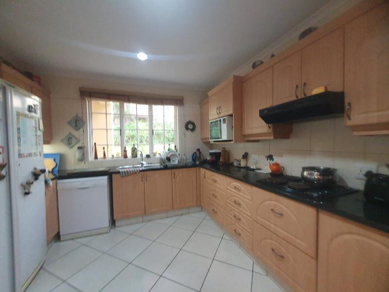 3 Bedroom Property for Sale in Umtentweni KwaZulu-Natal