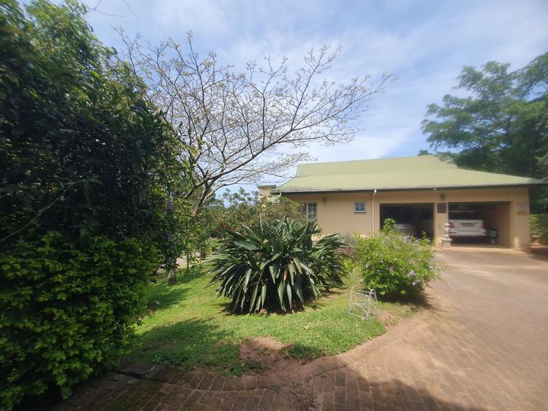 3 Bedroom Property for Sale in Umtentweni KwaZulu-Natal