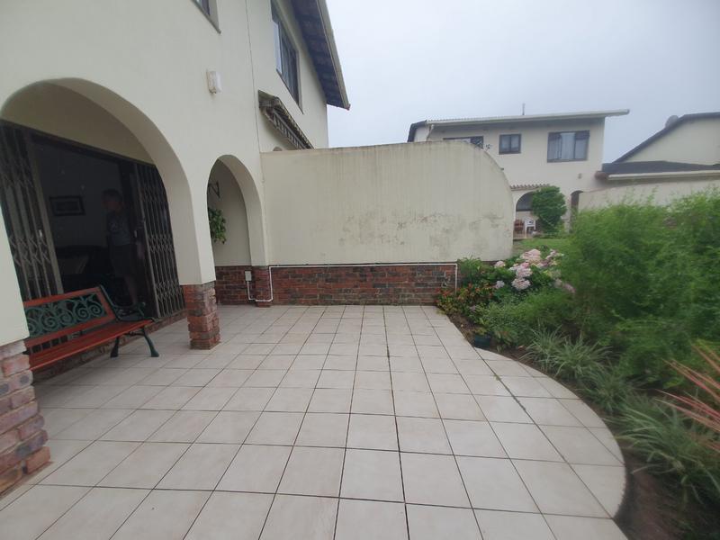 2 Bedroom Property for Sale in Umtentweni KwaZulu-Natal