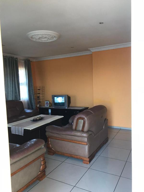 To Let 4 Bedroom Property for Rent in Avoca KwaZulu-Natal