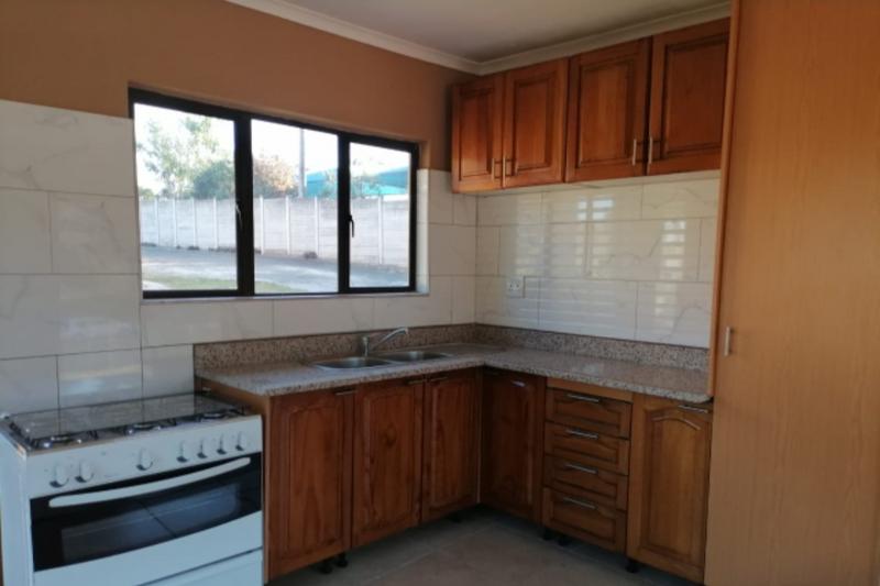 To Let 1 Bedroom Property for Rent in Crestview KwaZulu-Natal