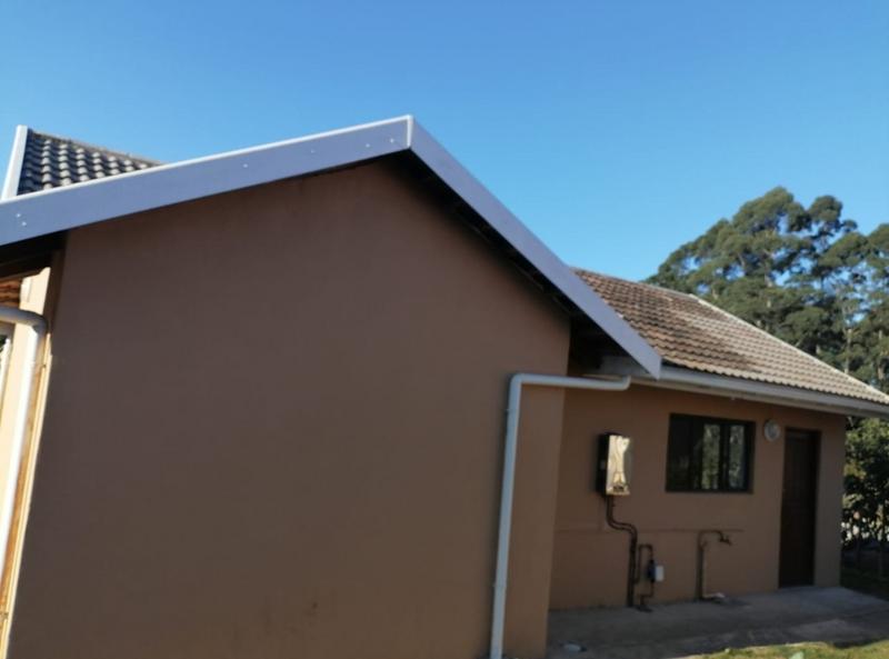 To Let 1 Bedroom Property for Rent in Crestview KwaZulu-Natal