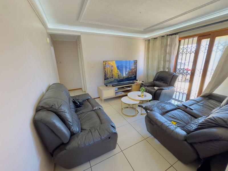 3 Bedroom Property for Sale in Kwamashu KwaZulu-Natal