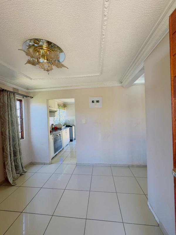 3 Bedroom Property for Sale in Kwamashu KwaZulu-Natal