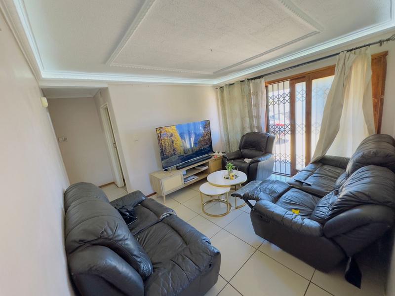 3 Bedroom Property for Sale in Kwamashu KwaZulu-Natal