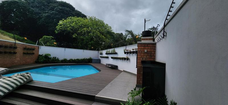 To Let 2 Bedroom Property for Rent in La Lucia KwaZulu-Natal