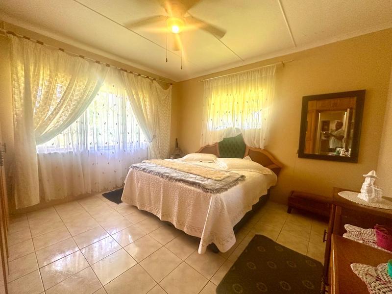 4 Bedroom Property for Sale in Yellowwood Park KwaZulu-Natal