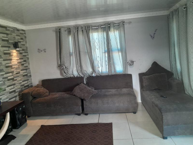 5 Bedroom Property for Sale in Nazareth KwaZulu-Natal