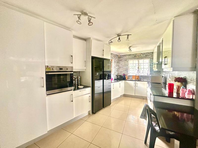 3 Bedroom Property for Sale in Woodhaven KwaZulu-Natal