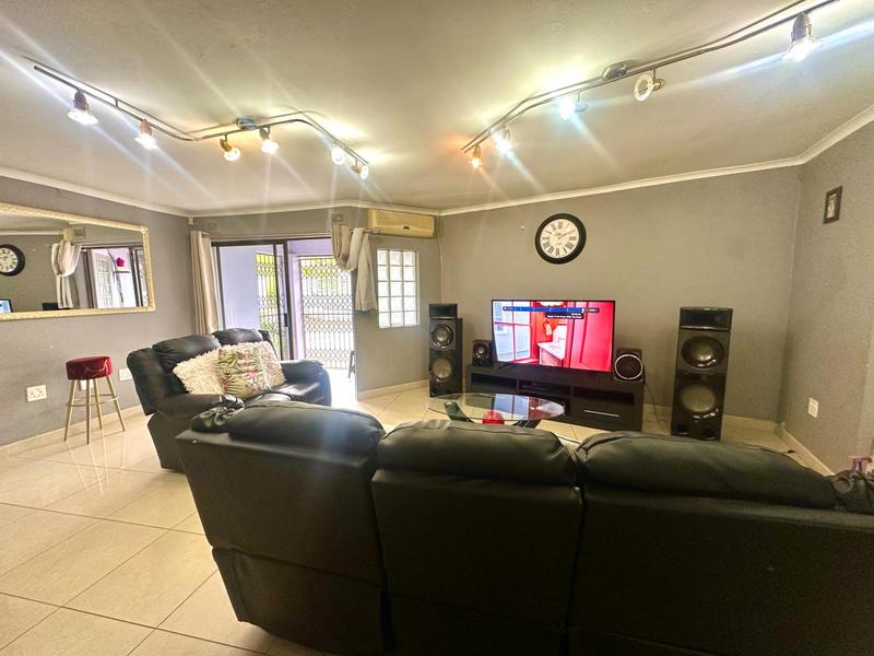 3 Bedroom Property for Sale in Woodhaven KwaZulu-Natal