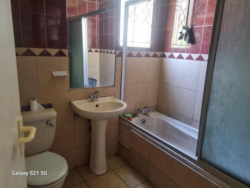 2 Bedroom Property for Sale in Bellair KwaZulu-Natal