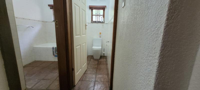 To Let 4 Bedroom Property for Rent in Umkomaas KwaZulu-Natal