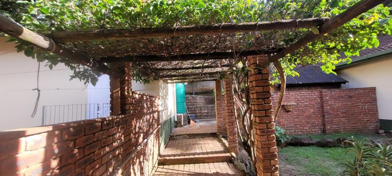 To Let 4 Bedroom Property for Rent in Umkomaas KwaZulu-Natal