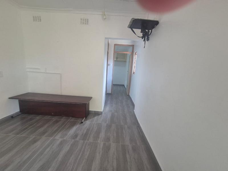 To Let 1 Bedroom Property for Rent in Umkomaas KwaZulu-Natal