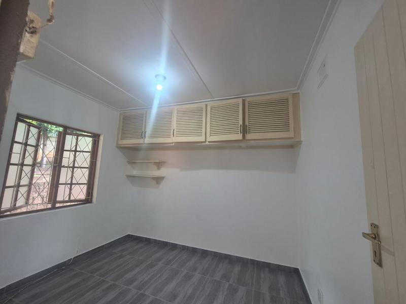 To Let 1 Bedroom Property for Rent in Umkomaas KwaZulu-Natal