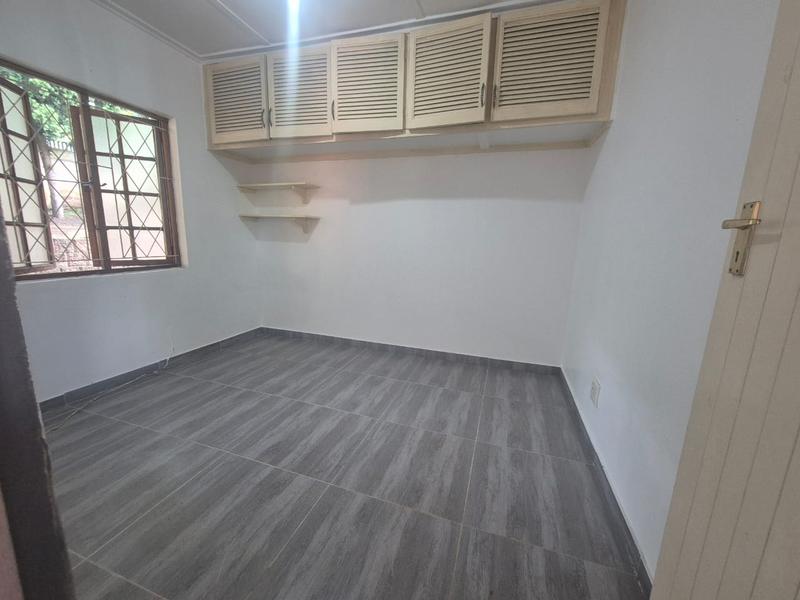 To Let 1 Bedroom Property for Rent in Umkomaas KwaZulu-Natal