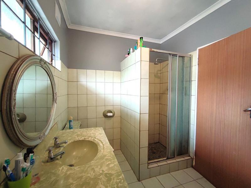 5 Bedroom Property for Sale in Oak Park KwaZulu-Natal