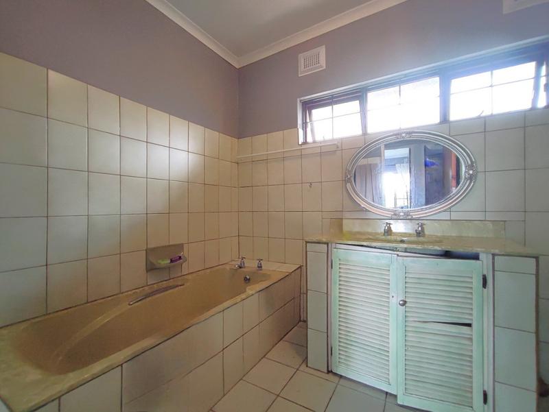 5 Bedroom Property for Sale in Oak Park KwaZulu-Natal