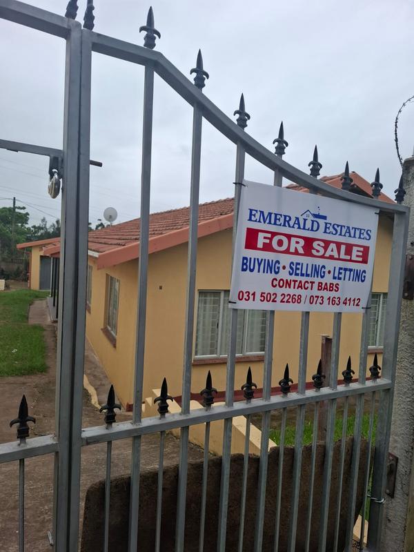 6 Bedroom Property for Sale in Havenside KwaZulu-Natal