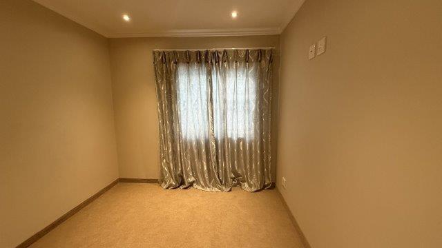 2 Bedroom Property for Sale in Umhlanga Ridge KwaZulu-Natal