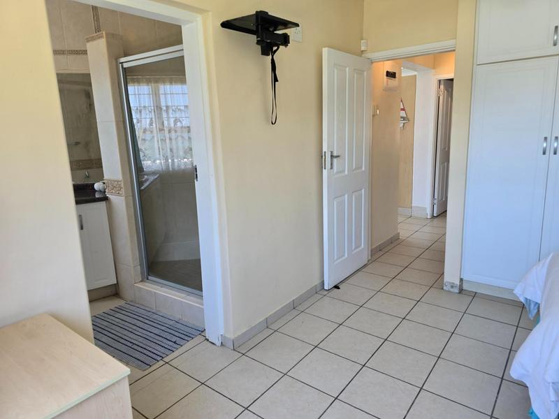 2 Bedroom Property for Sale in Winklespruit KwaZulu-Natal