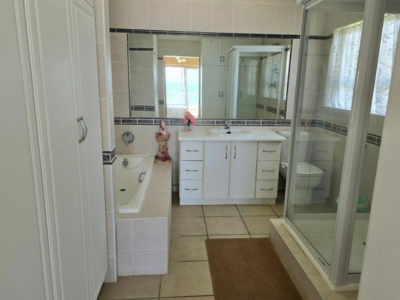 3 Bedroom Property for Sale in Winklespruit KwaZulu-Natal