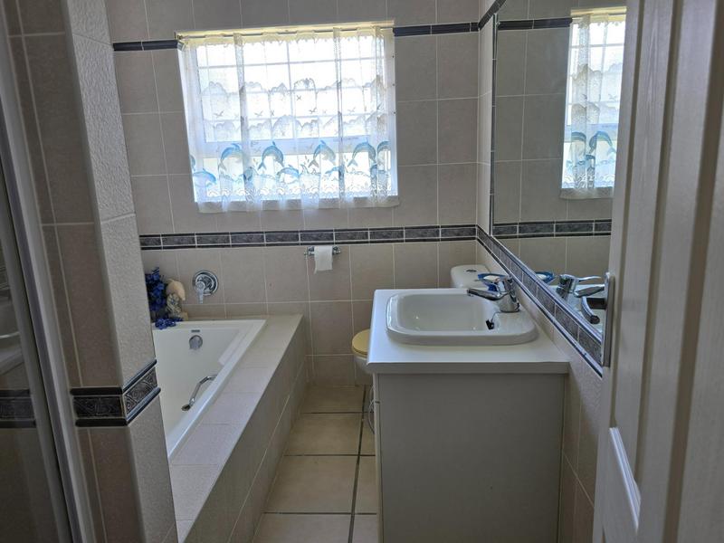 3 Bedroom Property for Sale in Winklespruit KwaZulu-Natal