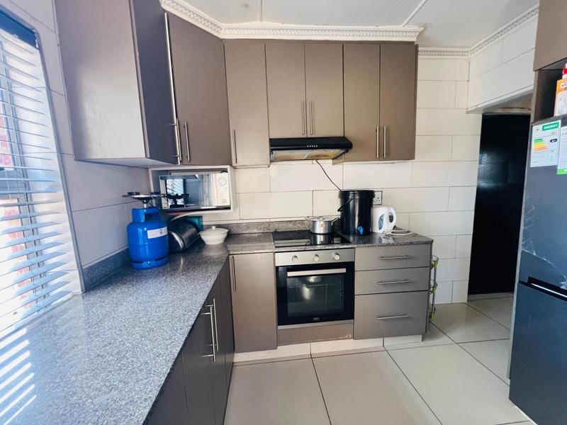 2 Bedroom Property for Sale in Umlazi KwaZulu-Natal