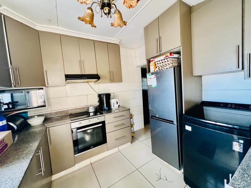 2 Bedroom Property for Sale in Umlazi KwaZulu-Natal