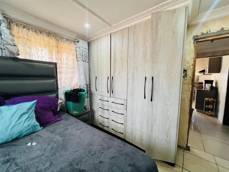 2 Bedroom Property for Sale in Umlazi KwaZulu-Natal