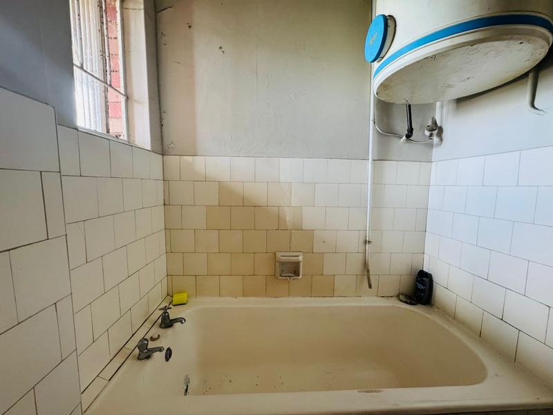 1 Bedroom Property for Sale in Pinetown KwaZulu-Natal