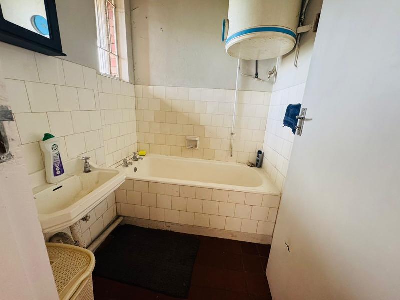 1 Bedroom Property for Sale in Pinetown KwaZulu-Natal