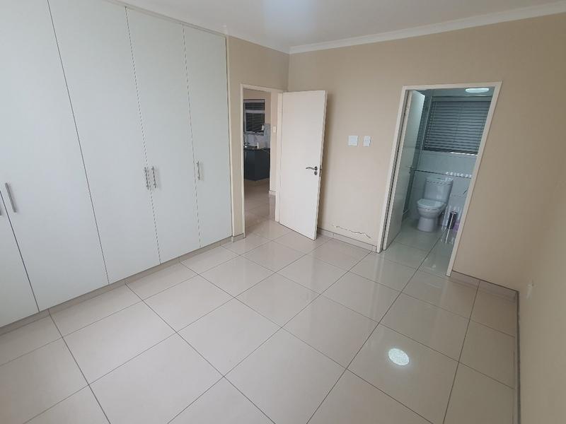 To Let 1 Bedroom Property for Rent in New Town Centre KwaZulu-Natal