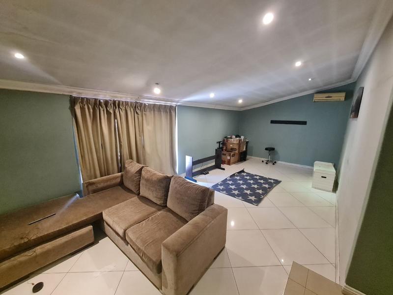 8 Bedroom Property for Sale in Bellair KwaZulu-Natal