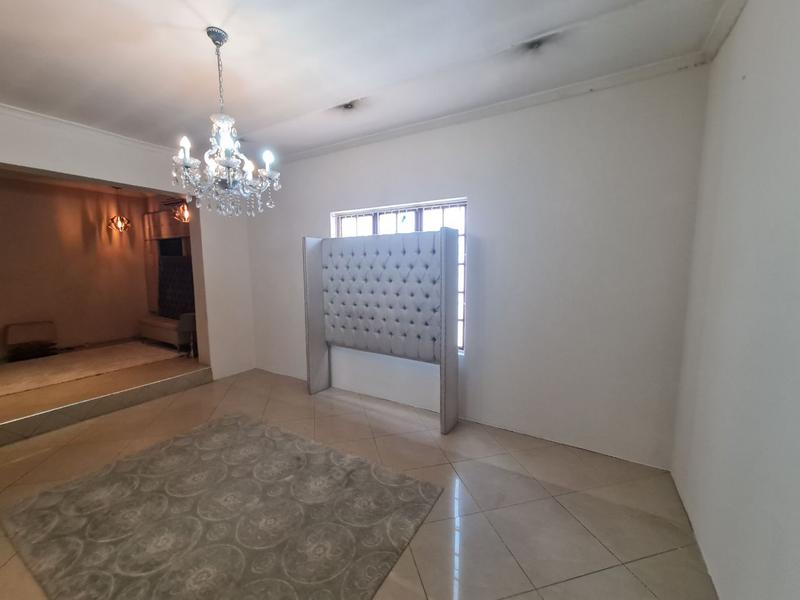 8 Bedroom Property for Sale in Bellair KwaZulu-Natal