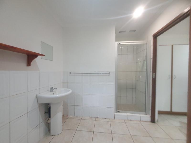 To Let 1 Bedroom Property for Rent in Southport KwaZulu-Natal