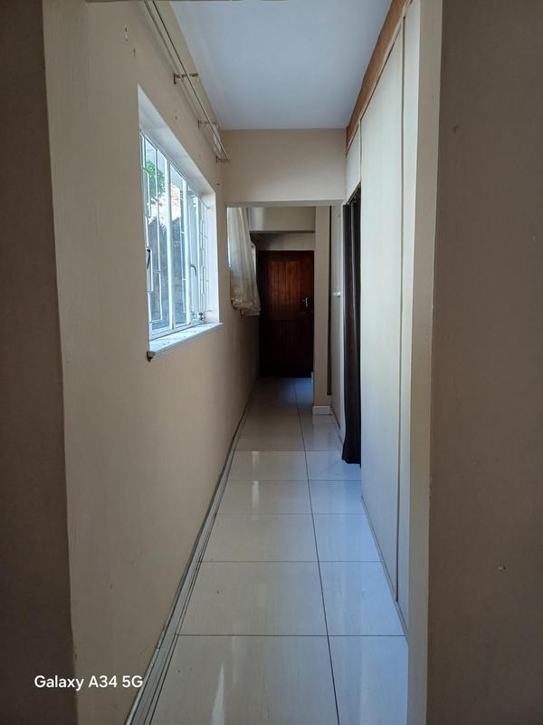 8 Bedroom Property for Sale in Reservoir Hills KwaZulu-Natal