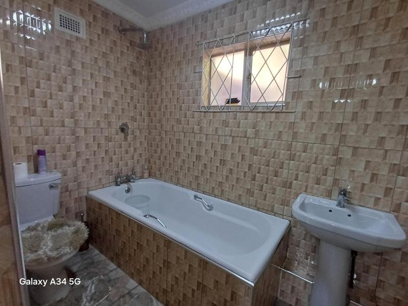 8 Bedroom Property for Sale in Reservoir Hills KwaZulu-Natal