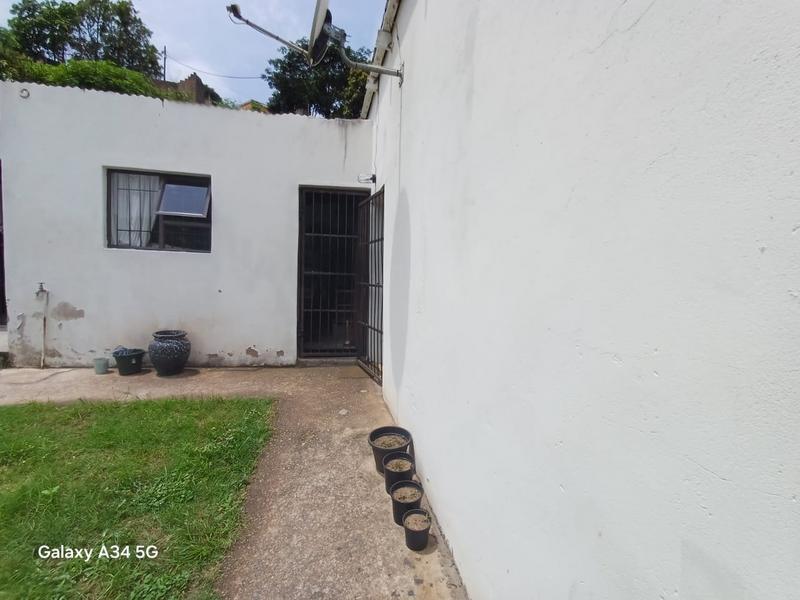 2 Bedroom Property for Sale in Savannah Park KwaZulu-Natal