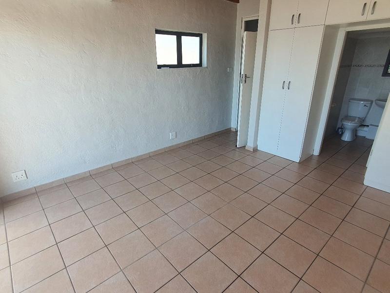 To Let 2 Bedroom Property for Rent in Umhlanga KwaZulu-Natal