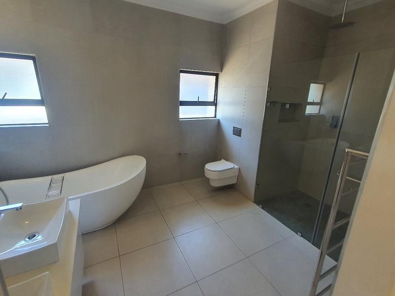 4 Bedroom Property for Sale in Izinga KwaZulu-Natal