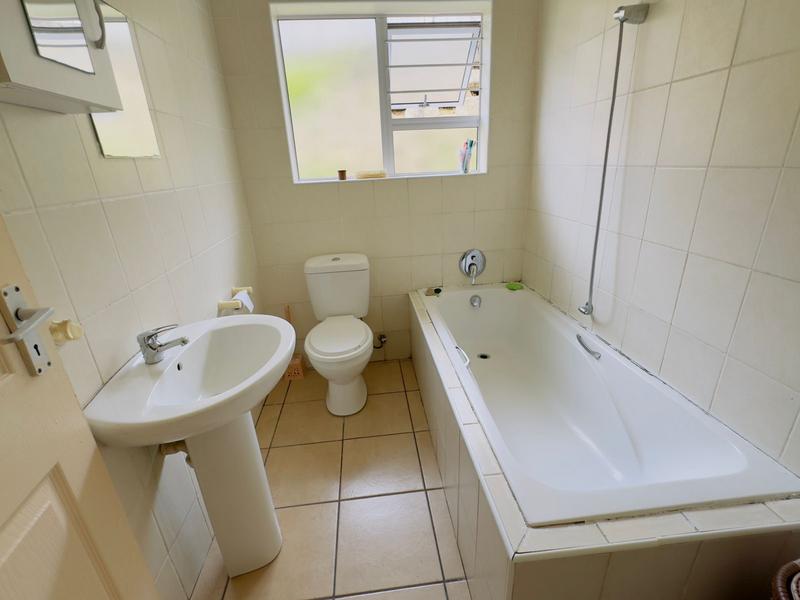 3 Bedroom Property for Sale in Uvongo KwaZulu-Natal