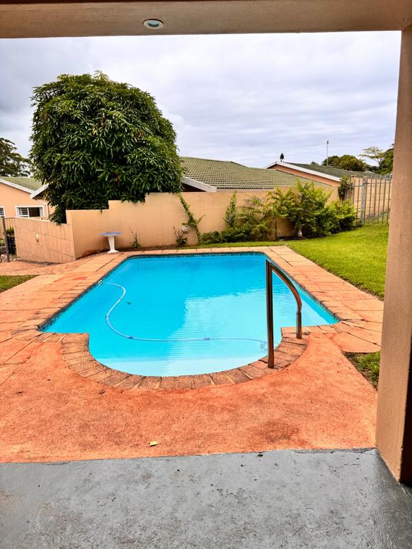 3 Bedroom Property for Sale in Uvongo KwaZulu-Natal