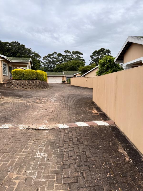 3 Bedroom Property for Sale in Uvongo KwaZulu-Natal