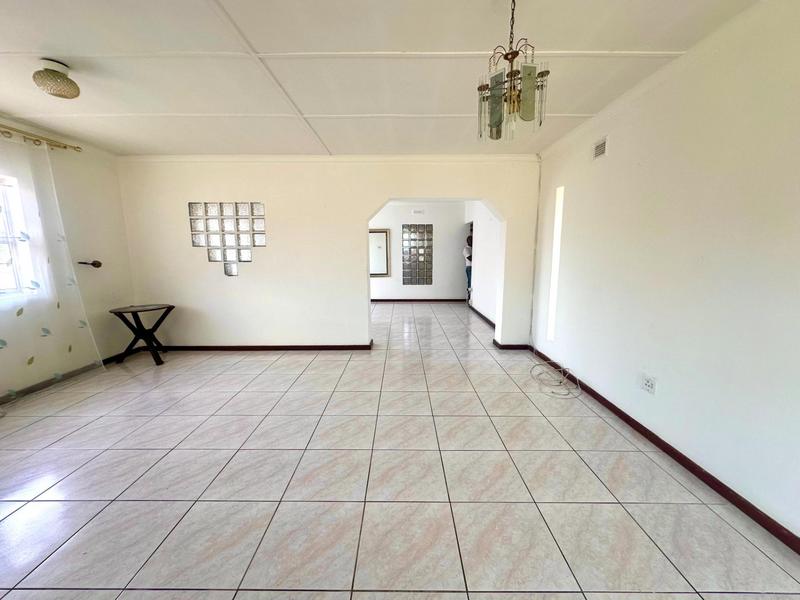 3 Bedroom Property for Sale in Montclair KwaZulu-Natal