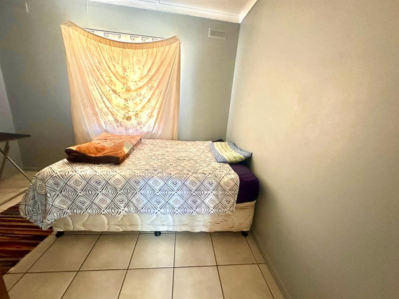 3 Bedroom Property for Sale in Montclair KwaZulu-Natal