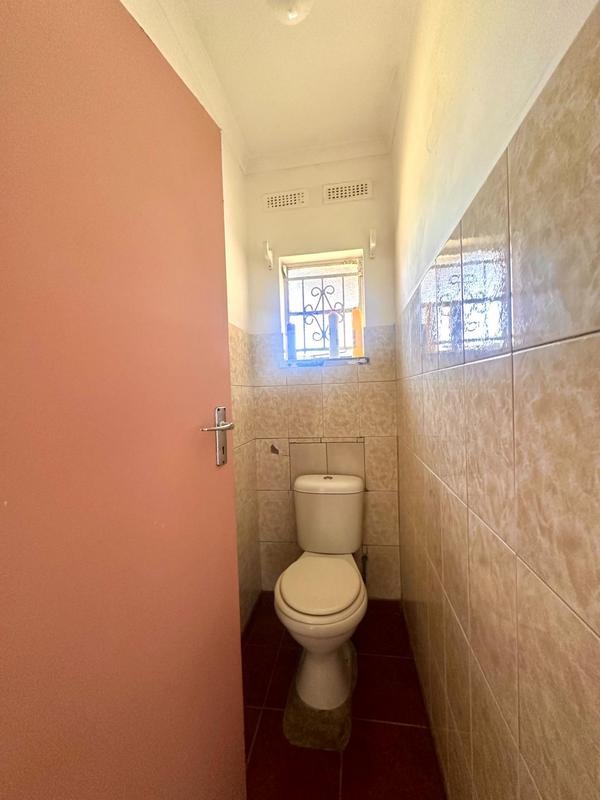 3 Bedroom Property for Sale in Montclair KwaZulu-Natal