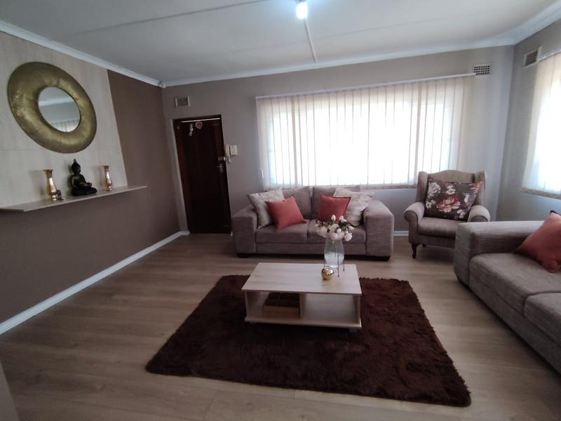 4 Bedroom Property for Sale in Kharwastan KwaZulu-Natal