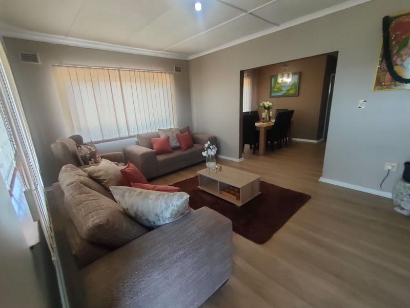 4 Bedroom Property for Sale in Kharwastan KwaZulu-Natal